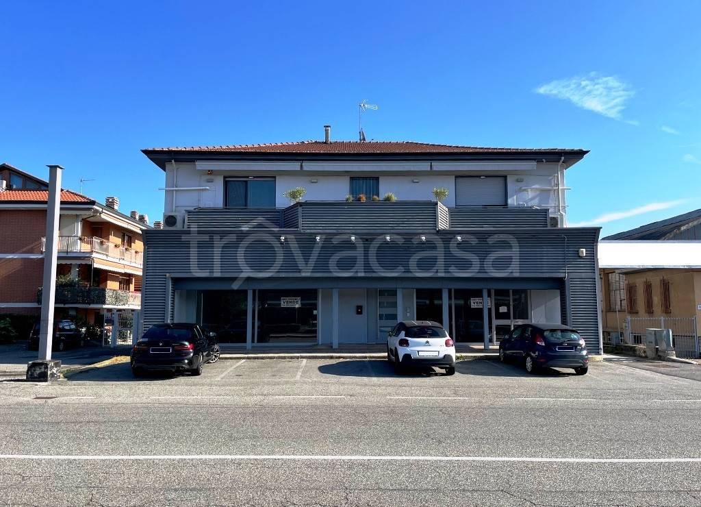 Negozio in vendita a Borgaro Torinese via Lanzo, 124