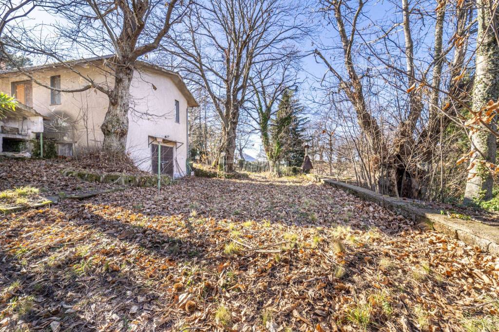 Villa in vendita a Viterbo sp57 1