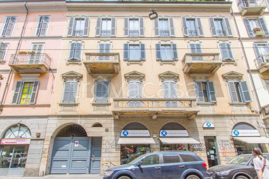 Appartamento in vendita a Milano via Gian Giacomo Mora