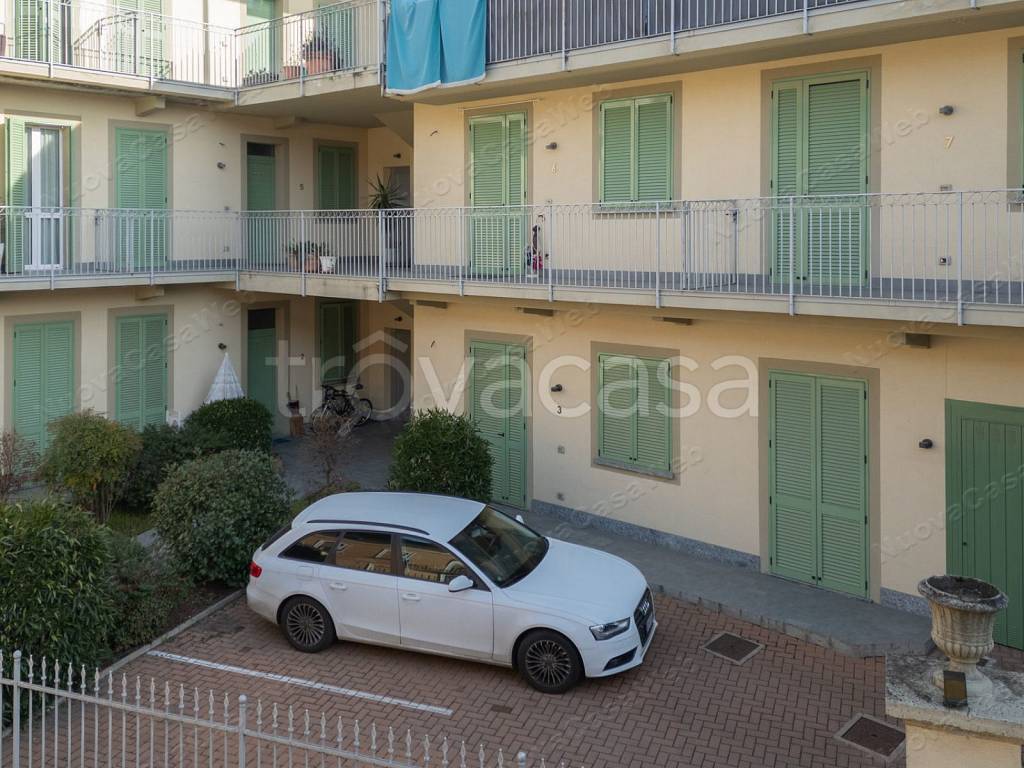 Appartamento in vendita a Rovellasca via Giuseppe Garibaldi, 9