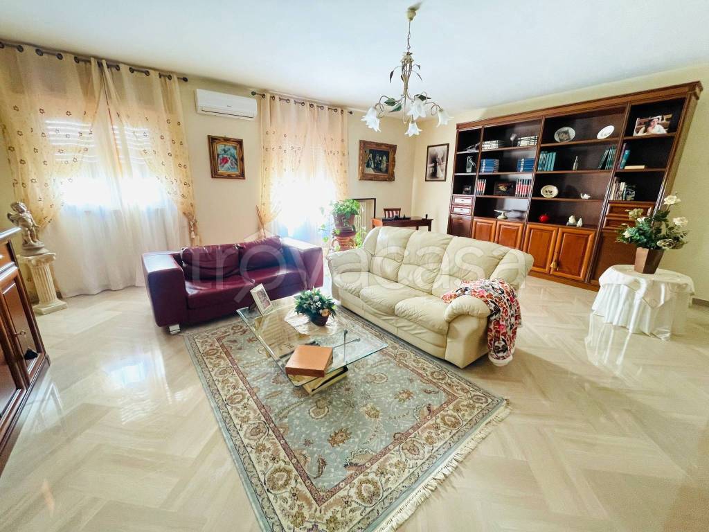 Appartamento in vendita a Valenzano via Senatore Araldo di Crollalanza, 4