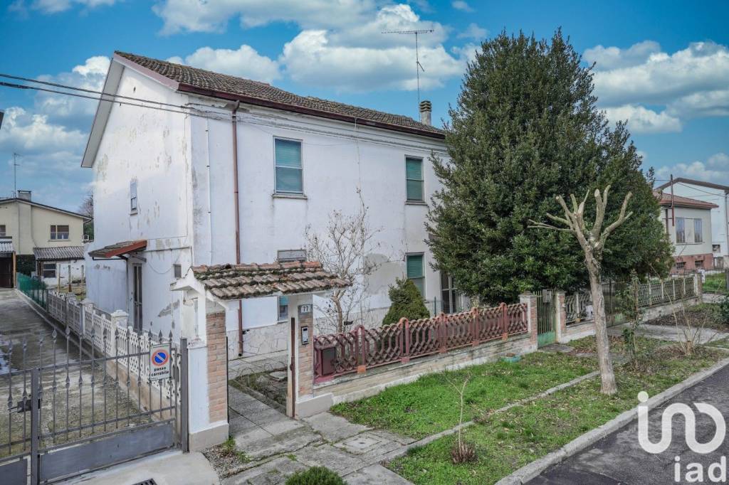 Casa Indipendente in vendita a Jolanda di Savoia via Martiri della Libertà, 77