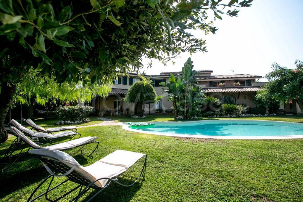 Villa in vendita a Polistena via Arciprete Rodinò Toscano, 14