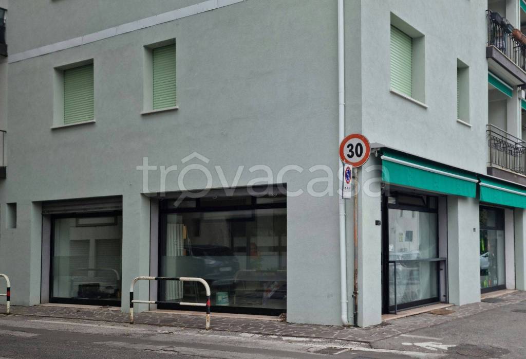 Negozio in in affitto da privato a Treviso viale Luigi Luzzatti, 92
