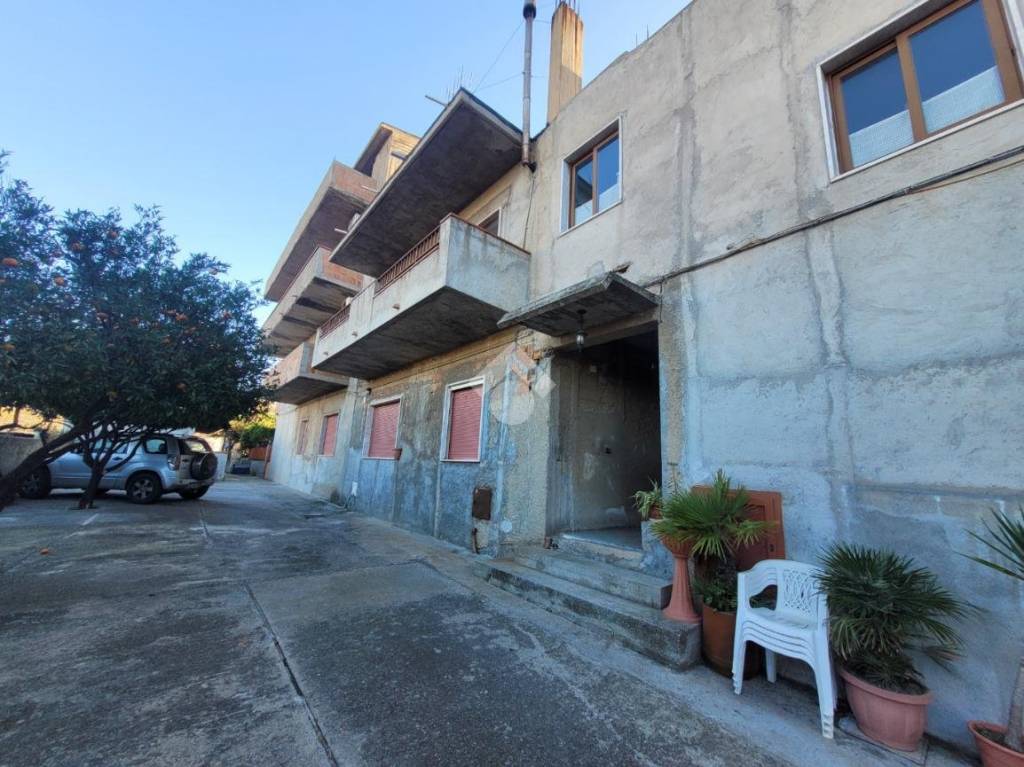 Appartamento in vendita a Reggio di Calabria via Fiumarella, 49