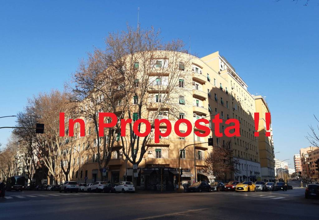 Appartamento in vendita a Roma via Satrico, 33