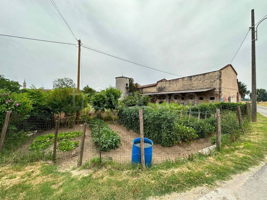 Villa in vendita a Gabbioneta-Binanuova via Giuseppe Mazzini