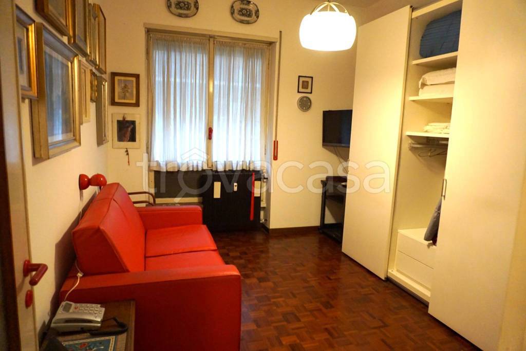 Appartamento in vendita a Milano via Messina, 57