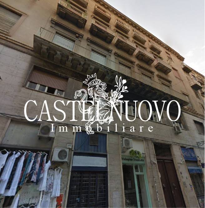Appartamento in vendita a Palermo via Maqueda
