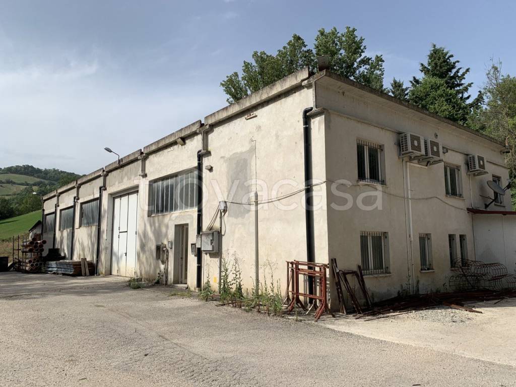 Capannone Industriale in vendita a Frontino frontino, Località Ponte Nuovo