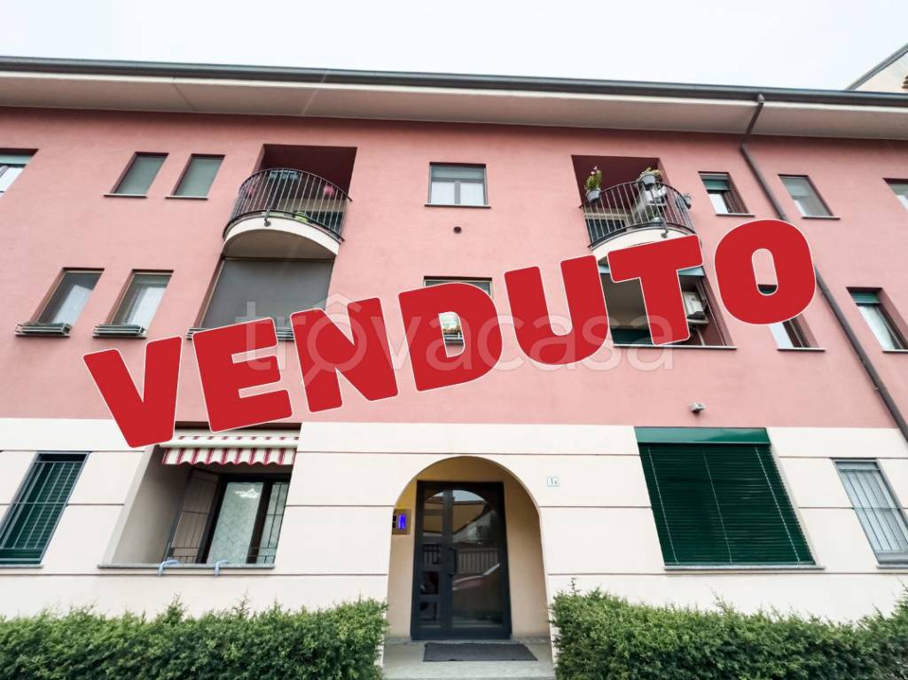 Appartamento in vendita a Carugate via Giuseppe Mazzini