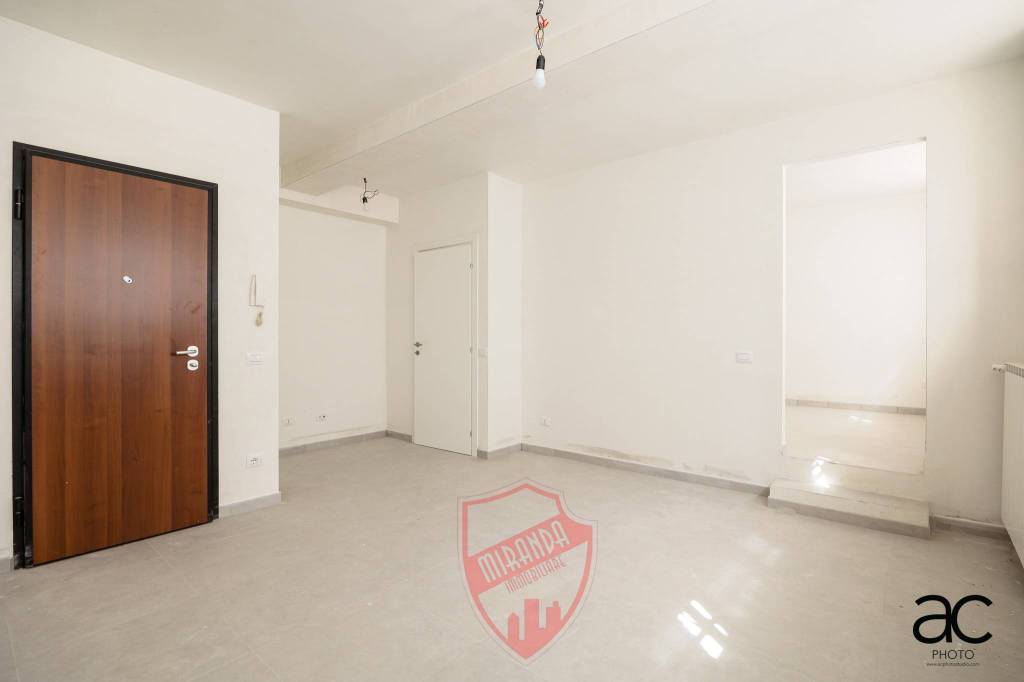 Appartamento in vendita a Milano via Tito Vignoli