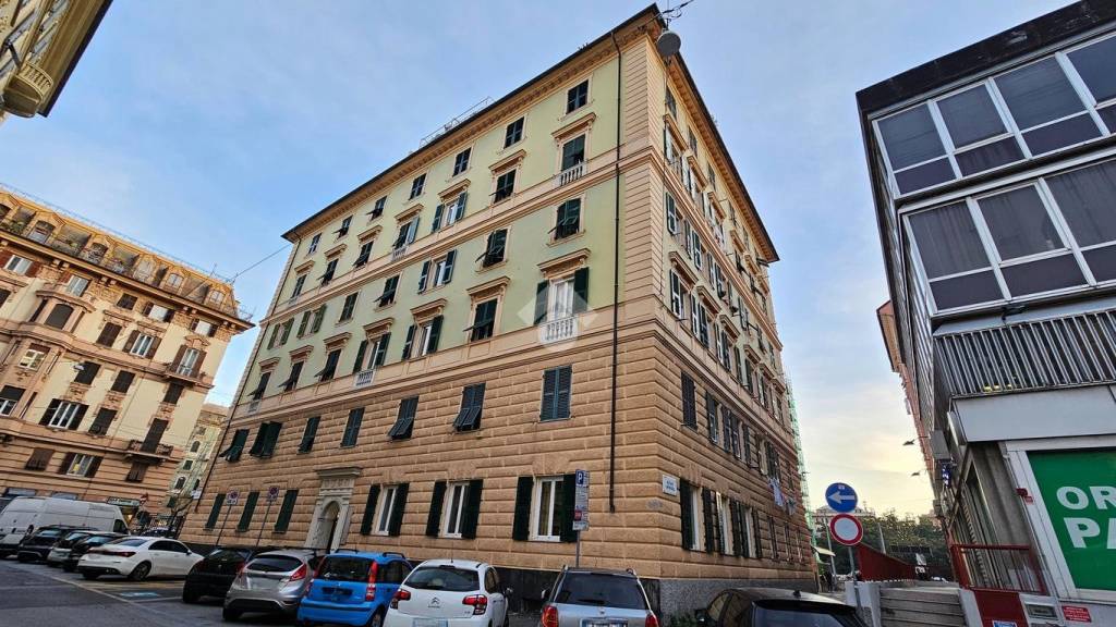 Appartamento in vendita a Genova via Antiochia, 2
