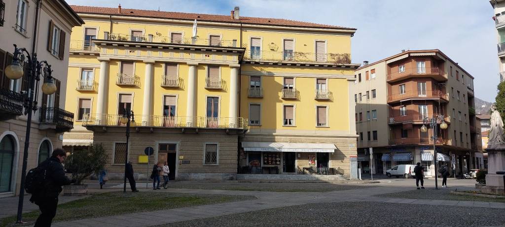 Appartamento in vendita a Verbania piazza Aldo Moro, 5