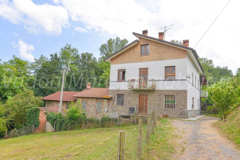 Villa in vendita a Saliceto localita' lorenzini, 3