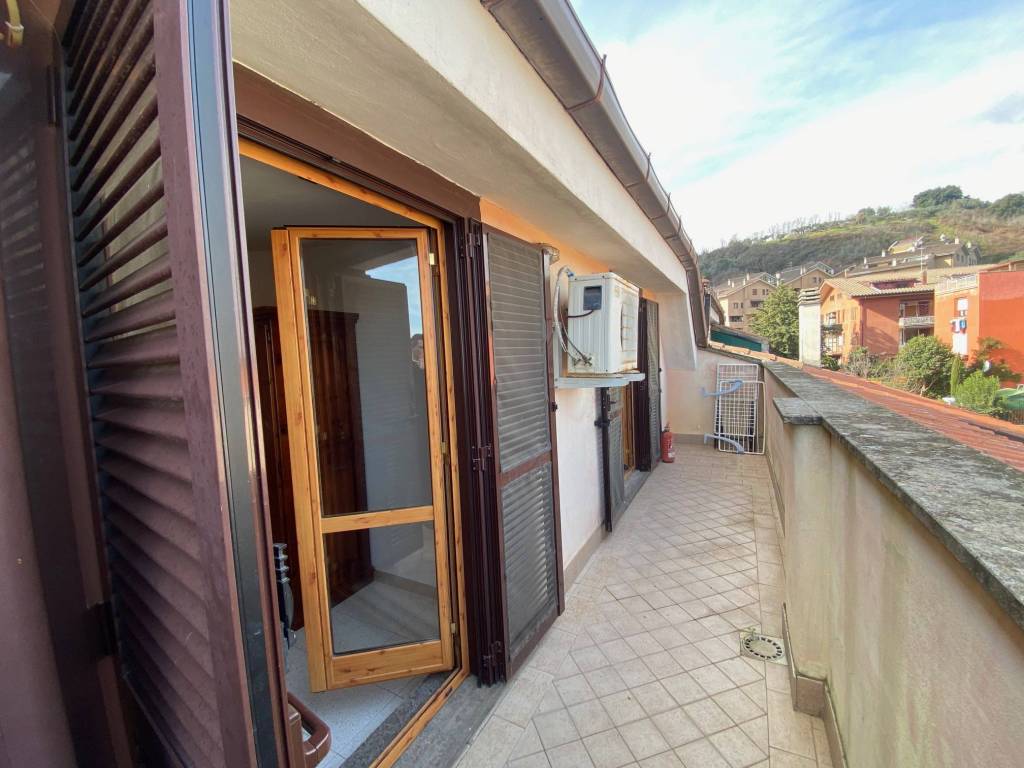 Appartamento in vendita a Castelnuovo di Porto via Montefiore