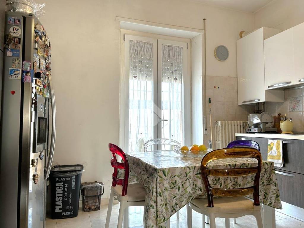 Appartamento in vendita a Viterbo via Francesco Pierini, 4