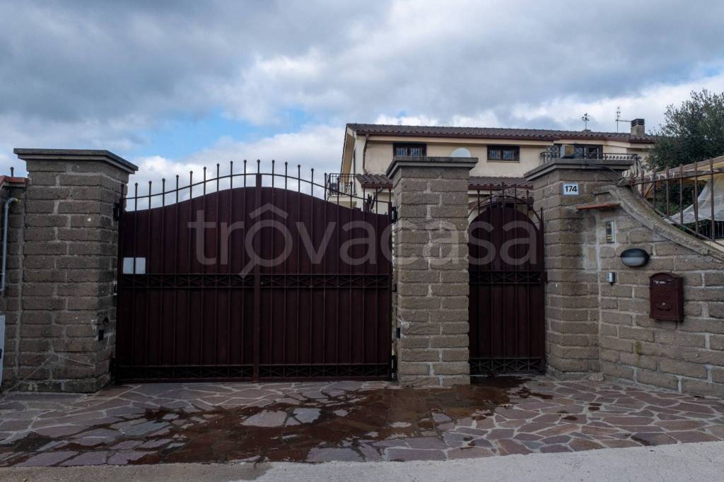Villa Bifamiliare in vendita ad Albano Laziale via Olivella, 172