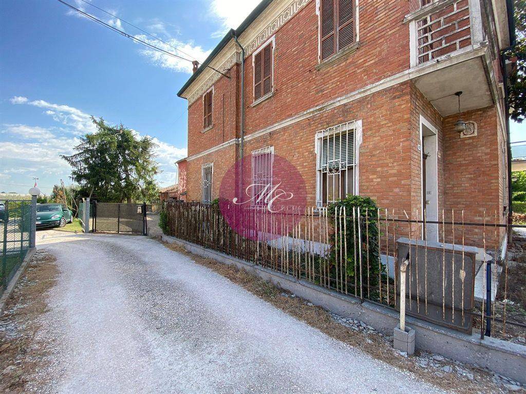 Casa Indipendente in vendita a Ravenna via Reale