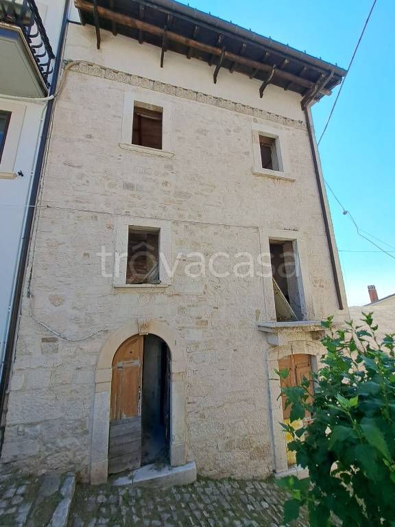 Casa Indipendente in vendita a Roccaraso via Trento