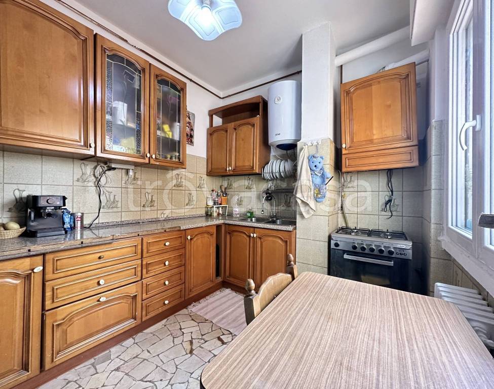 Appartamento in vendita a Baranzate via Pordenone, 6