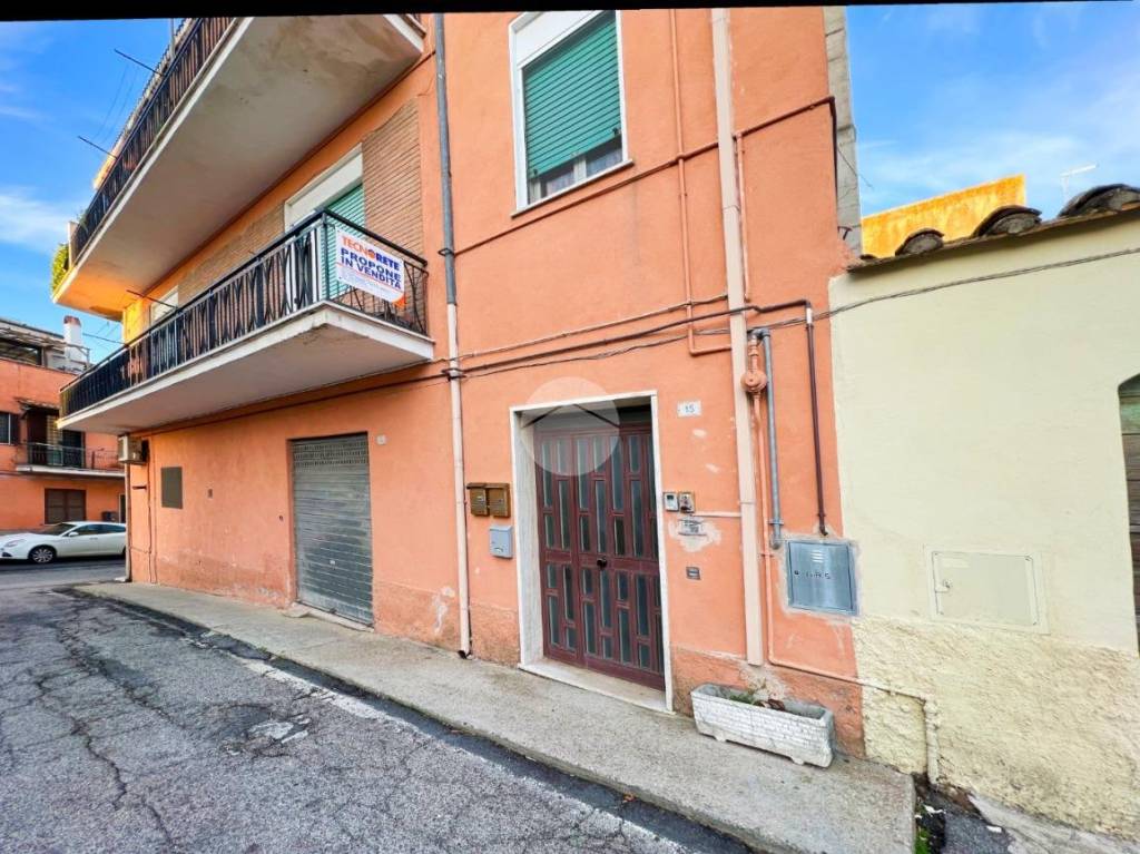 Appartamento in vendita a Castel Sant'Elia piazza massimo d'azeglio, 15