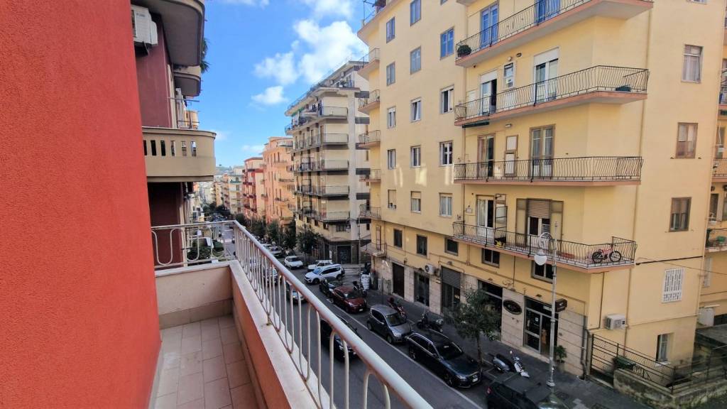 Appartamento in affitto a Salerno via Marino Paglia, 32