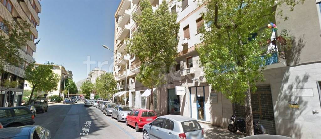 Negozio in affitto a Palermo via Vaccarini, 18