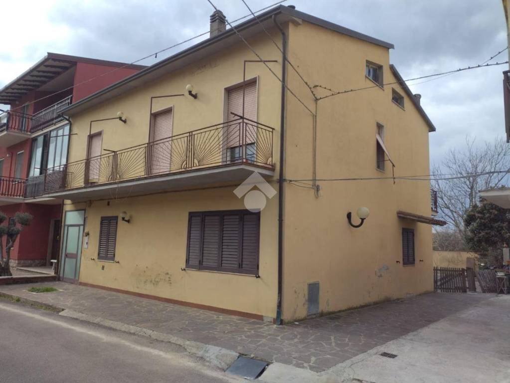 Casa Indipendente in vendita a Deruta via francescana, 10