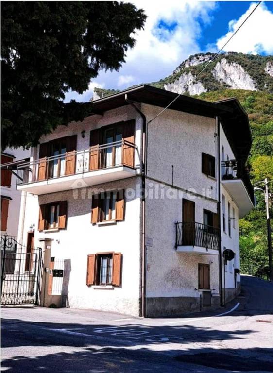 Casa Indipendente in vendita a Ballabio via Grigna