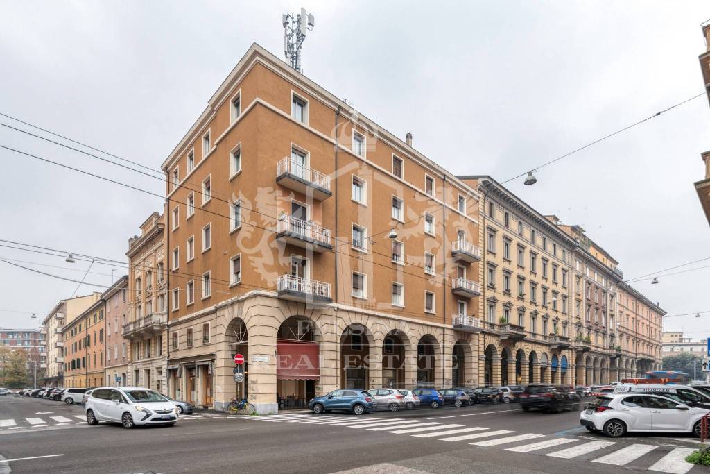 Appartamento in vendita a Bologna via Fratelli Carlo e Nello Rosselli
