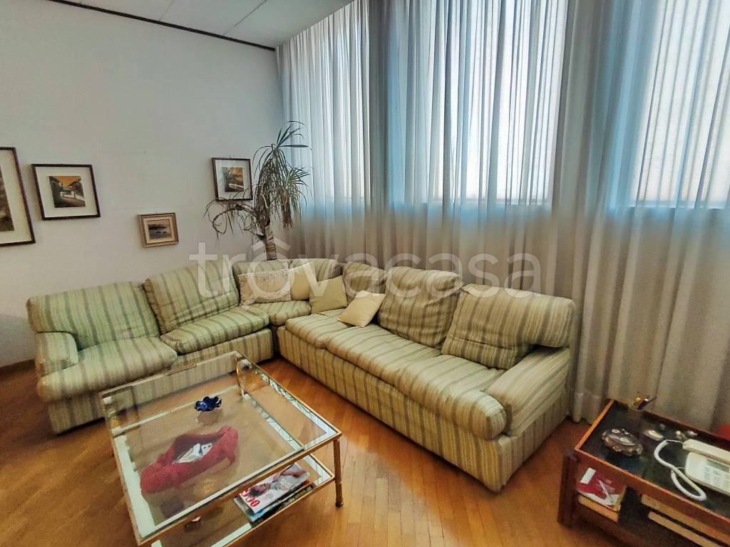 Appartamento in vendita a Como viale Lecco
