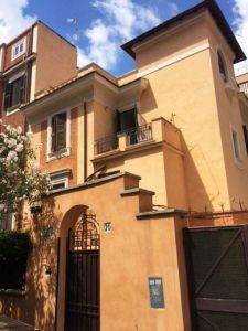 Appartamento in vendita a Roma via Spoleto
