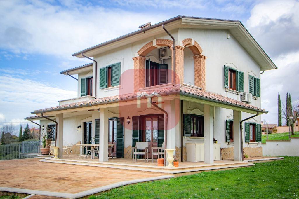 Villa in vendita a Zagarolo via Colle dell'Oro
