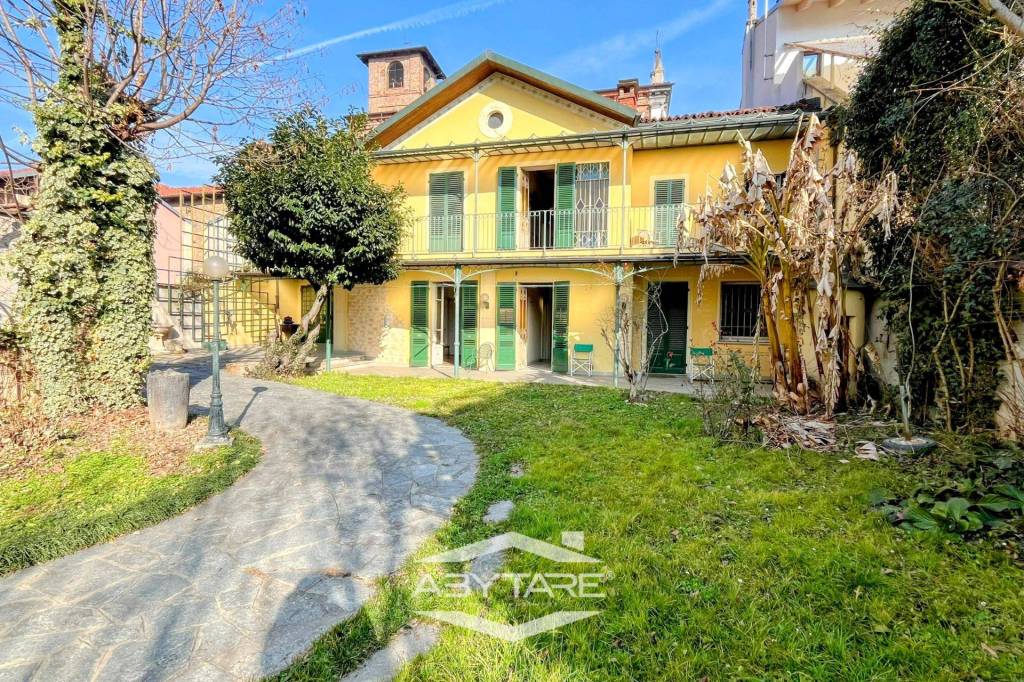 Villa in vendita a Carignano via Padre Lanteri, 1