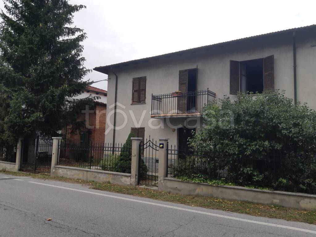 Casale in in vendita da privato a Sale delle Langhe via Roma, 35