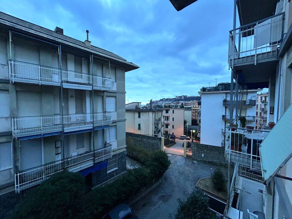 Appartamento in vendita ad Arenzano via Romana di Levante, 3B