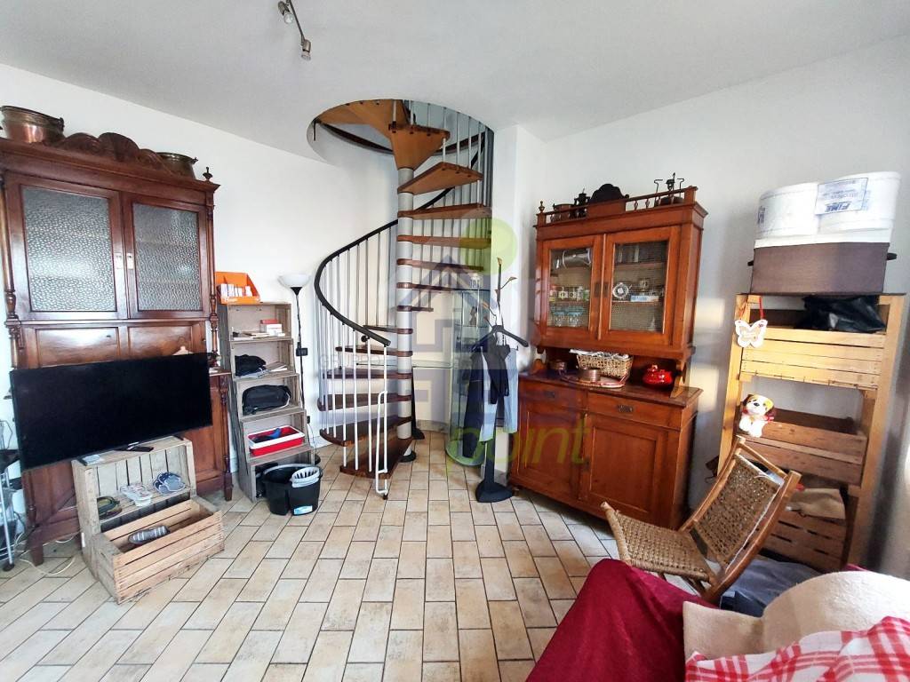 Appartamento in vendita a Castelvetro Piacentino via g. Maggi