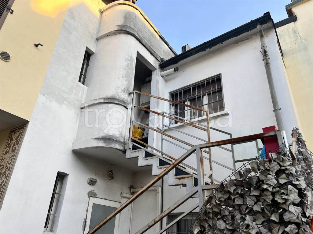 immagine annuncio 12 di 13