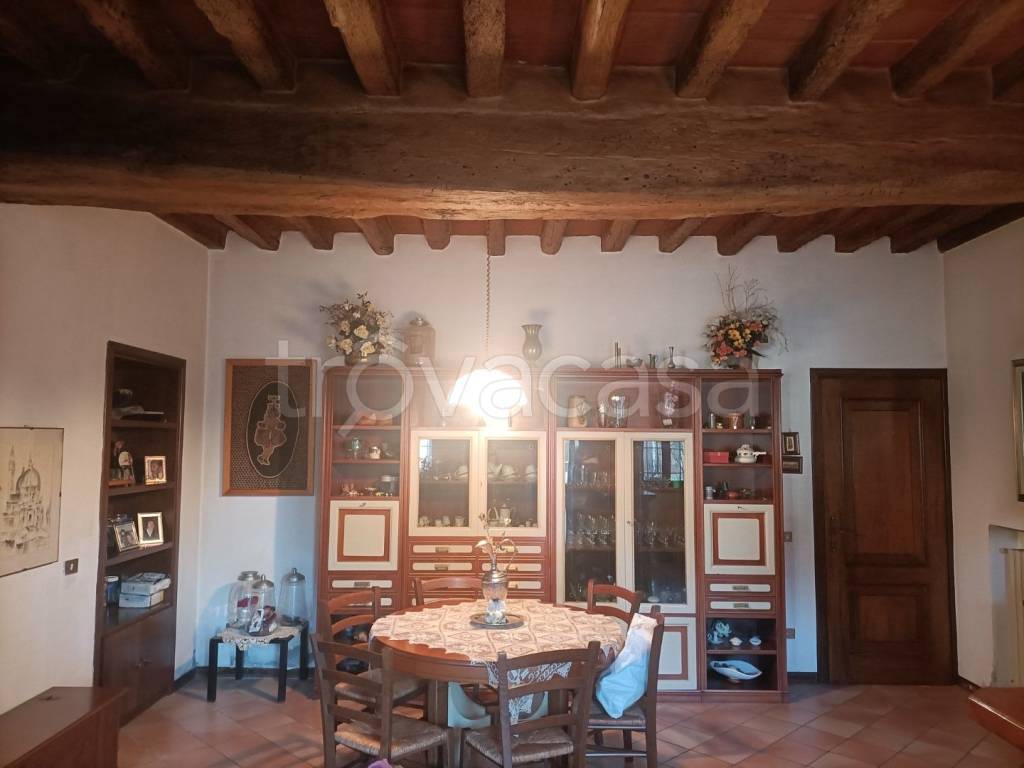Casa Indipendente in vendita a Gadesco-Pieve Delmona via Piave
