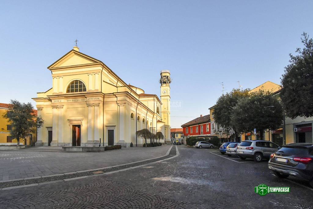 Appartamento in vendita a Brugherio piazza Roma