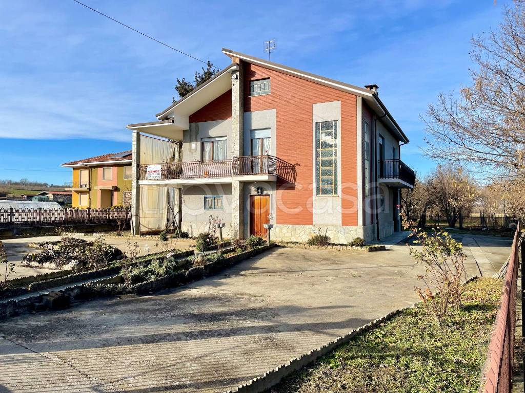 Villa in vendita a Carrù strada Cagnalupa, 1