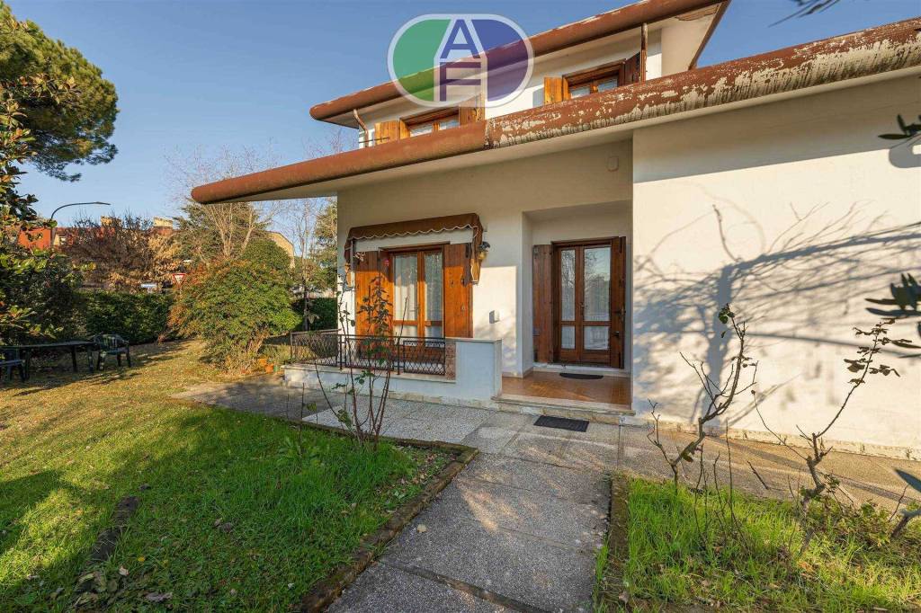 Villa Bifamiliare in vendita a Martellago via Friuli, 32