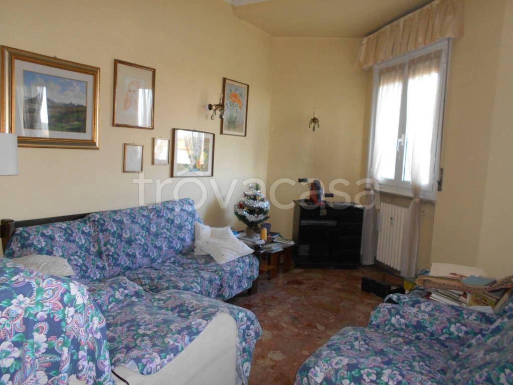 Appartamento in vendita a Reggio nell'Emilia viale Monte Grappa