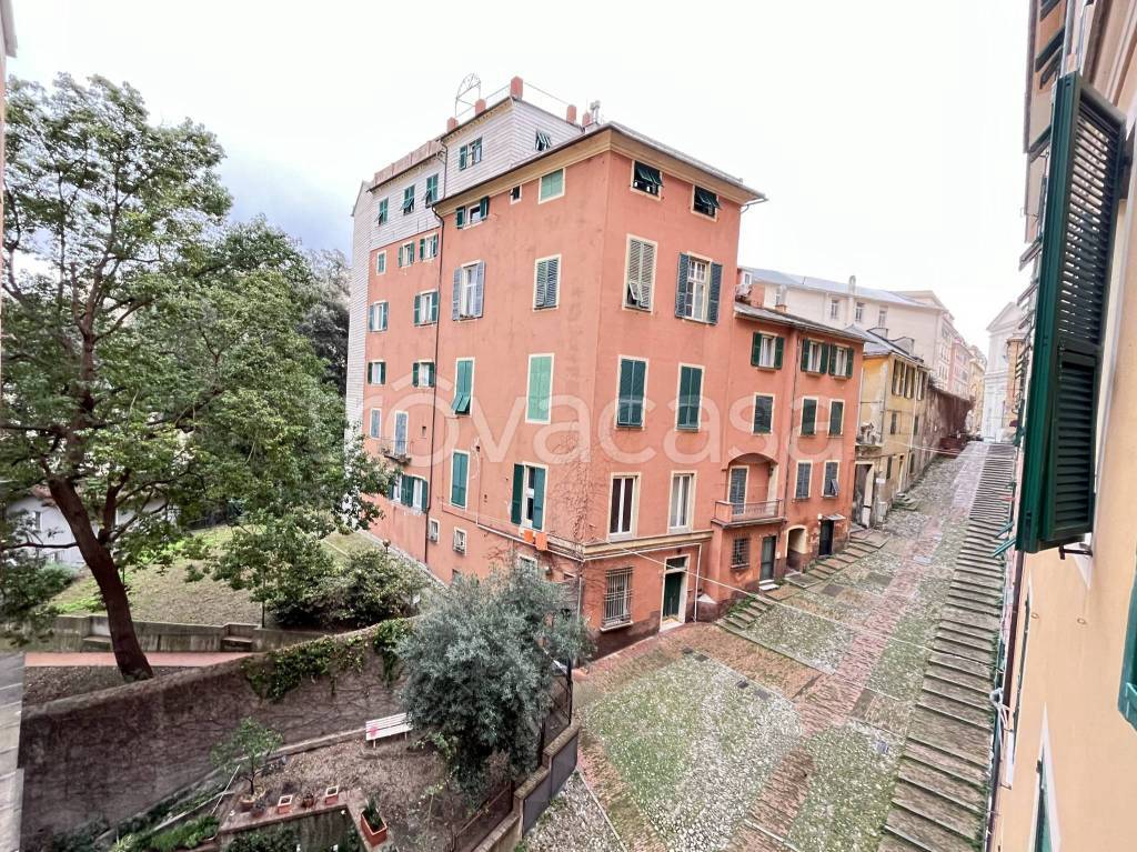 Appartamento in vendita a Genova salita San Leonardo, 9