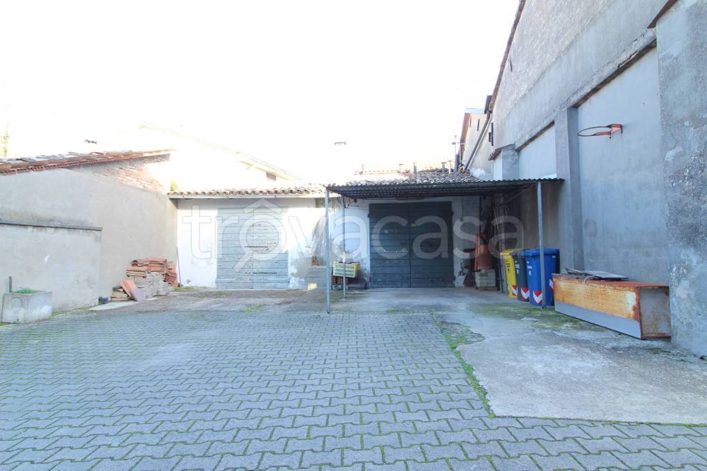 Garage in vendita a Forlì via Cervese, 171