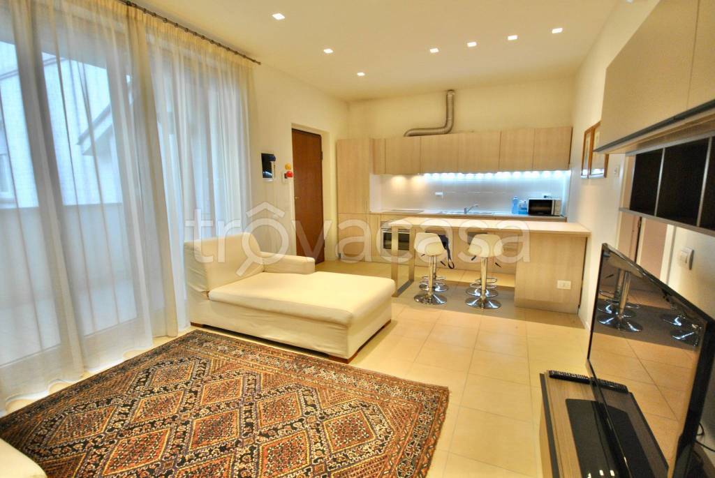 Appartamento in affitto a Milano via San Mansueto, 4