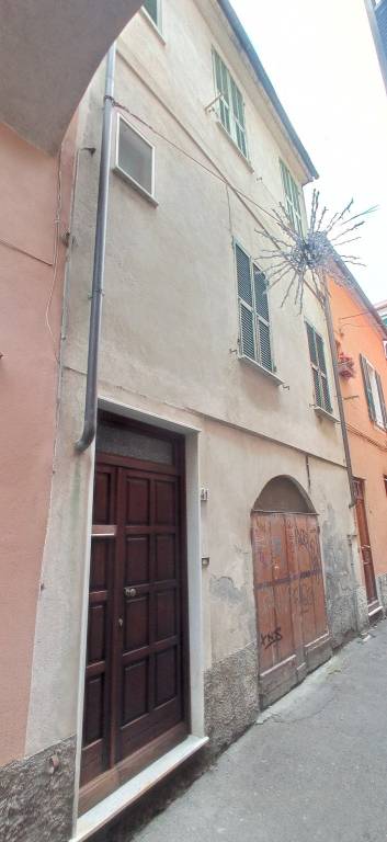 Casa Indipendente in vendita a Loano via Richeri