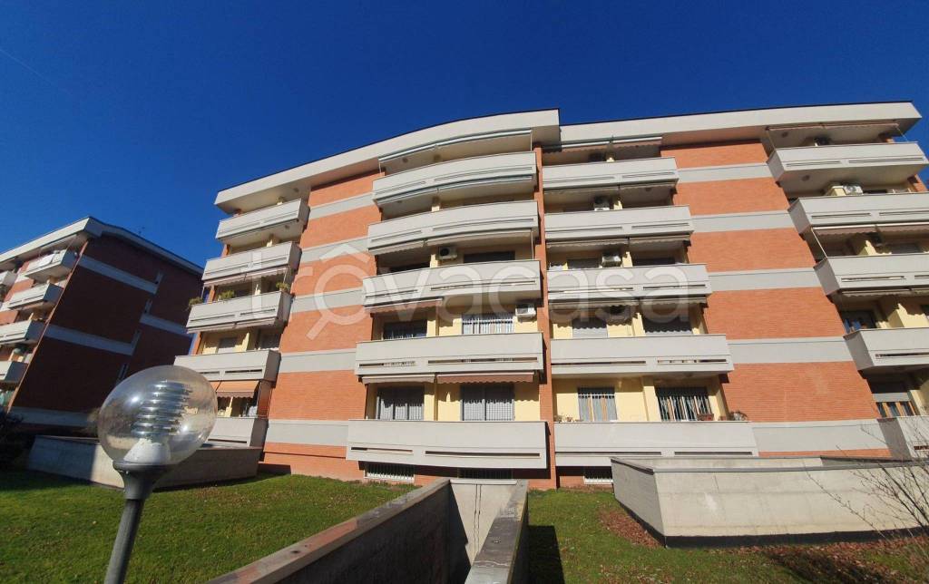 Appartamento in vendita a Paderno Dugnano via Fratelli Rosselli, 18