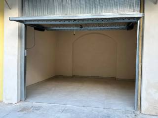 Garage in affitto a varese via fratelli pavesi, 7